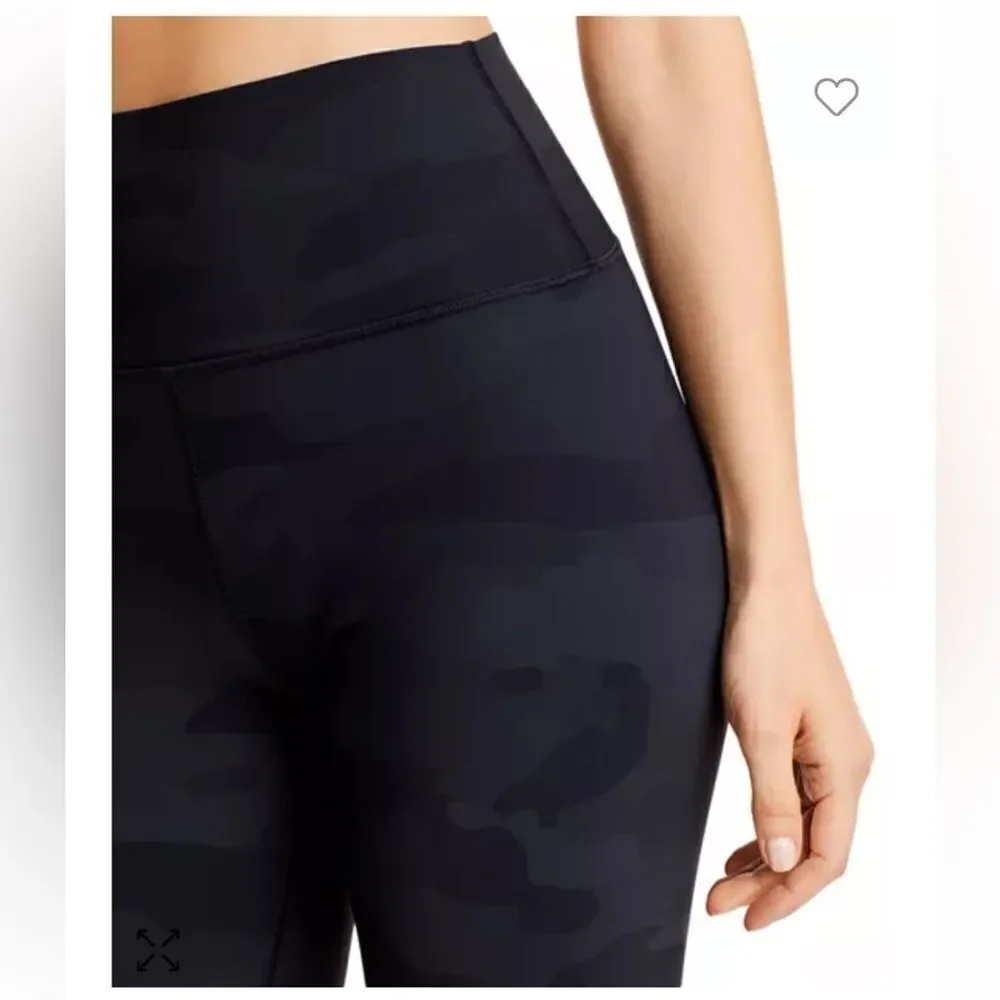 Alo Yoga Camo Vapor Leggings